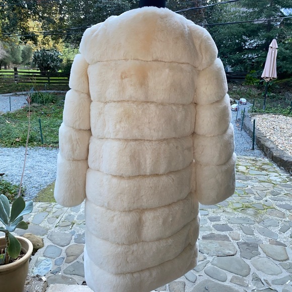 SOLD- Ivory Winter Fur Coat - Picture 6 of 11
